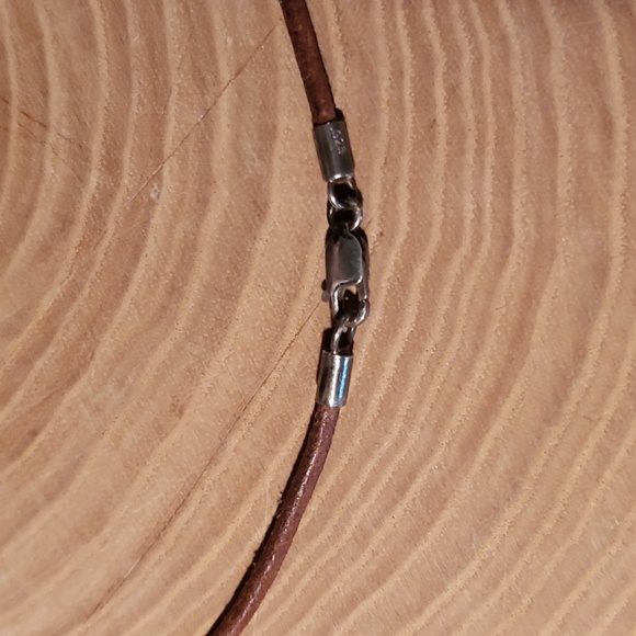 Silpada SS Hammered Disc with Turquoise Nugget on Leather Cord Necklace - Picture 2 of 4